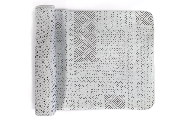 kleiner Teppich Geometrische Muster