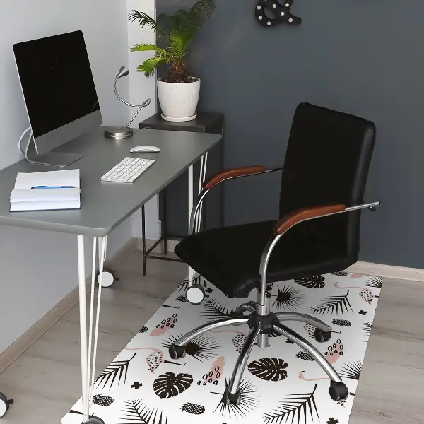 Stuhlmatte Blätter und Flamingos.