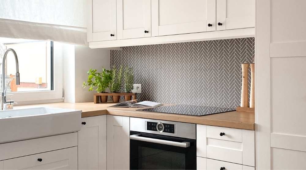 Schnelle Küchenrenovierung - wie kann man eine Renovierung durchführen, ohne Zeit und Geld zu verlieren?